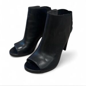 Open-Toe Stuart Weitzman ‘Here it is’ Black Ankle Booties. Size 6